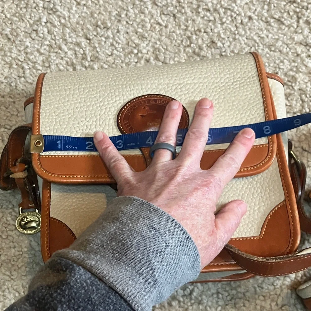 Dooney & Bourke Ivory Leather Crossbody Vintage Bag - Picture 13 of 14